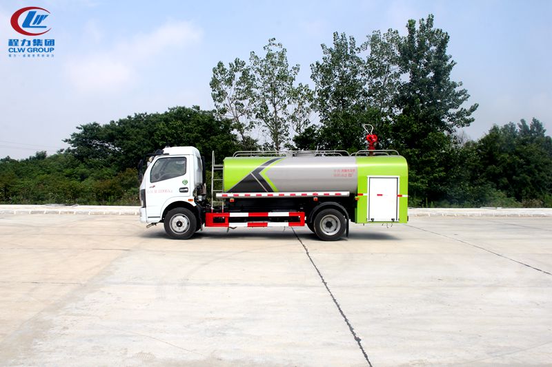 6方消防洒水车
