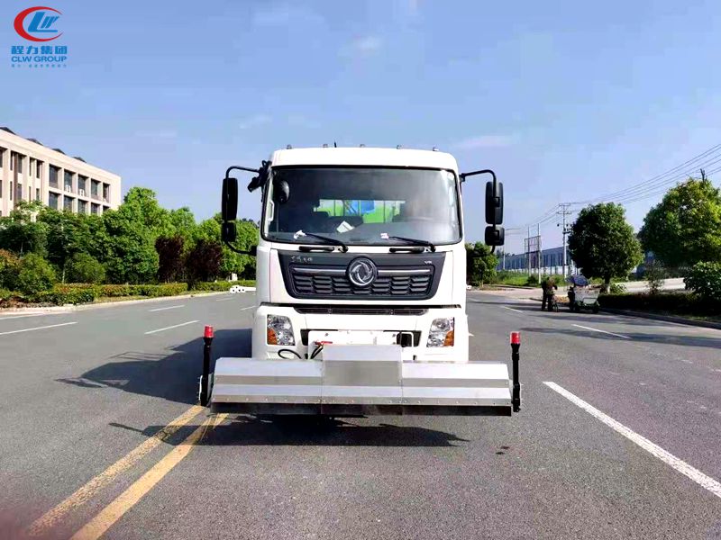 路面高压冲洗养护车