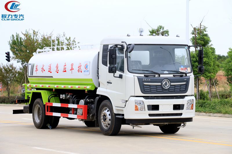 天锦顶配洒水车