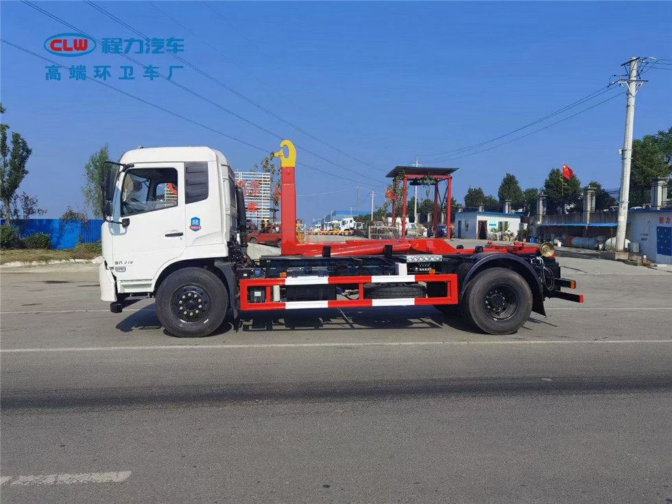 （12方）东风天锦钩臂垃圾车