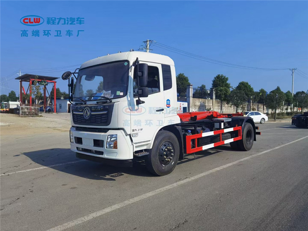 （12方）东风天锦钩臂垃圾车