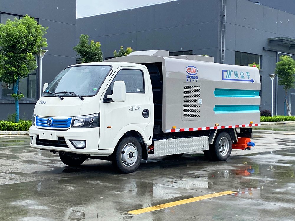 CL5040TXCBEV东风华神3.5方纯电动吸尘车