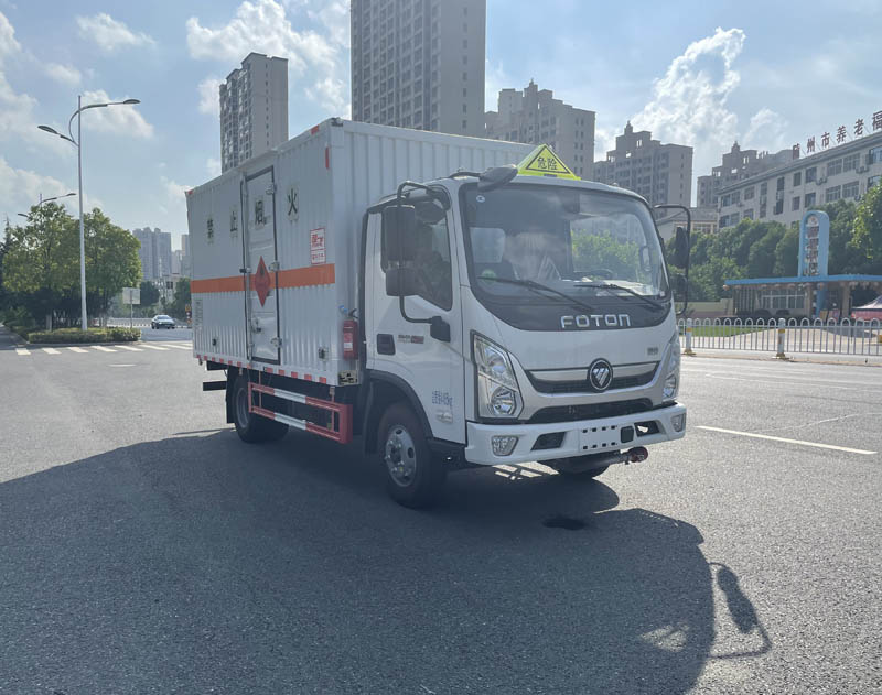 福田奥铃4米1易燃气体厢式运输车