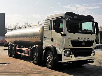 重汽豪沃奶罐车