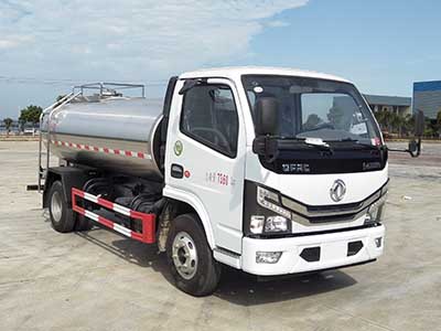 东风多利卡5方鲜奶运输车