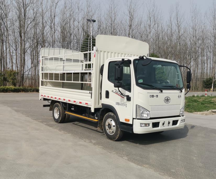 解放牌仓栅式运输车