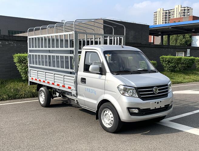东风牌仓栅式运输车