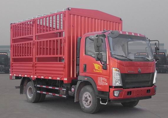 豪沃牌仓栅式运输车