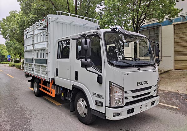 江西五十铃牌仓栅式运输车