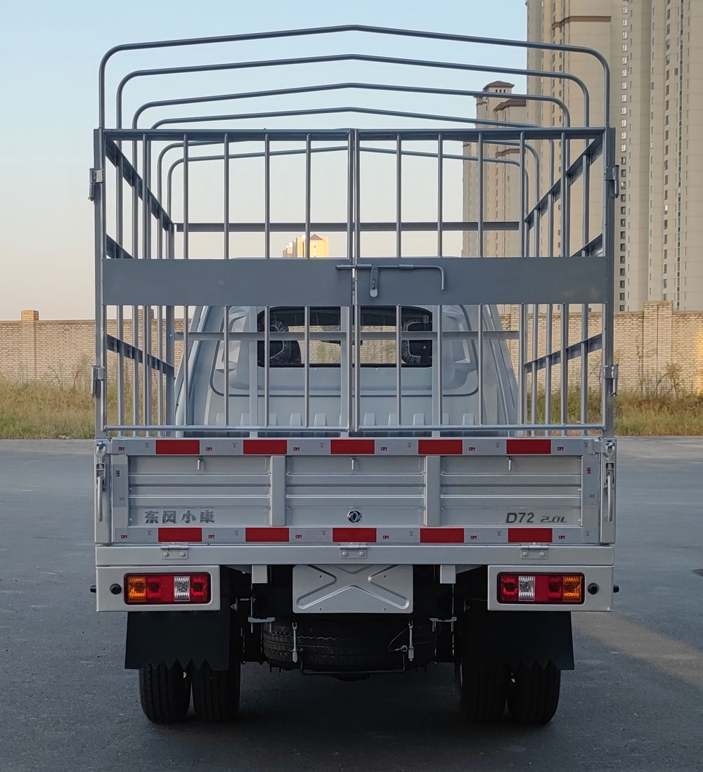 东风牌仓栅式运输车