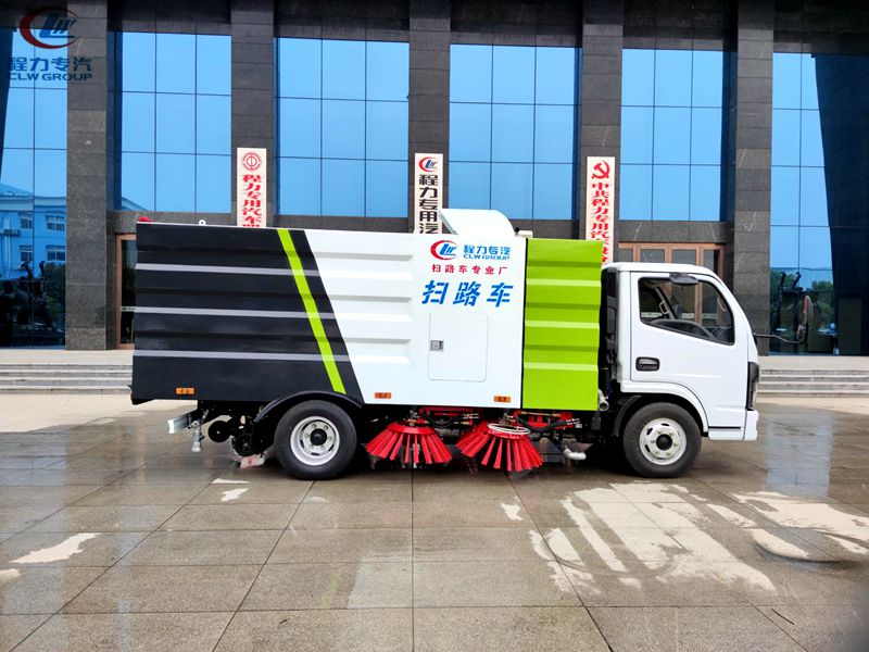 5方小多利卡扫路车
