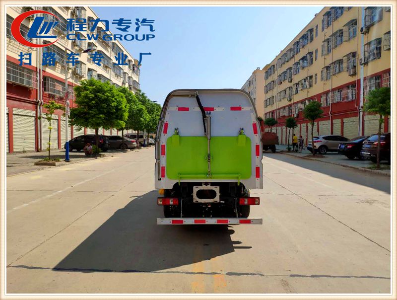 蓝牌东风途逸扫路车