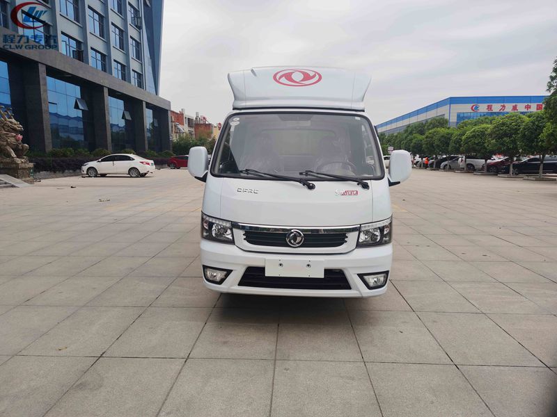 蓝牌东风途逸扫路车